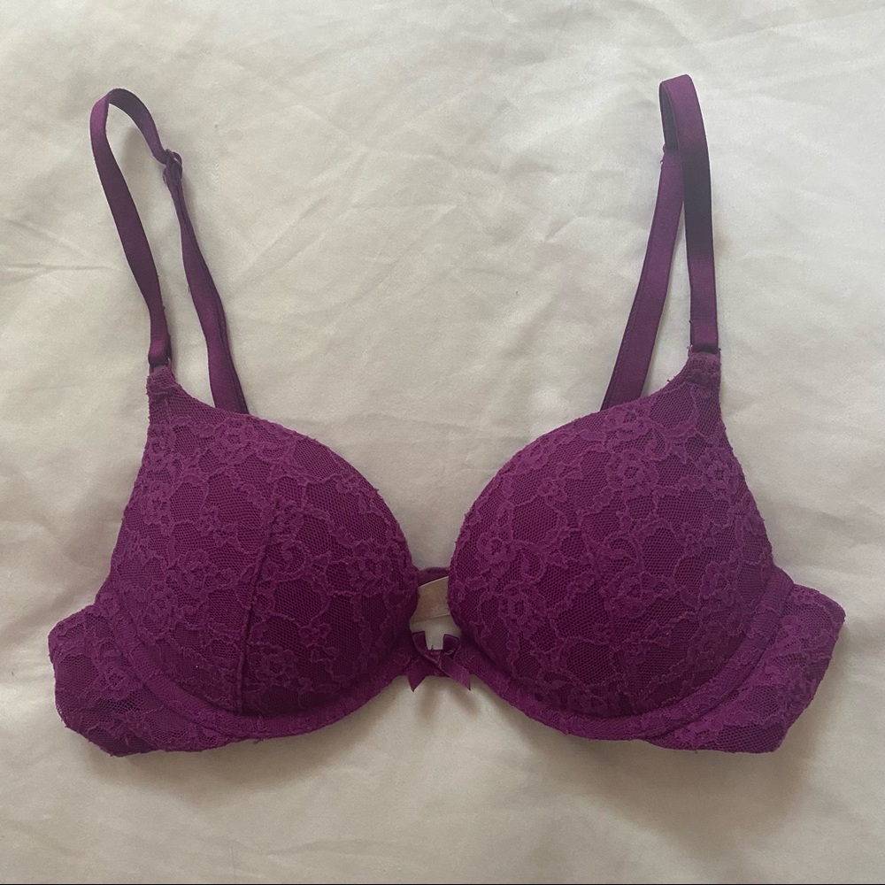 Victoria's Secret purple lace push-up bra (32A)